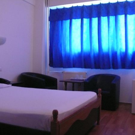 Hotel Uranus Bucharest Exterior photo